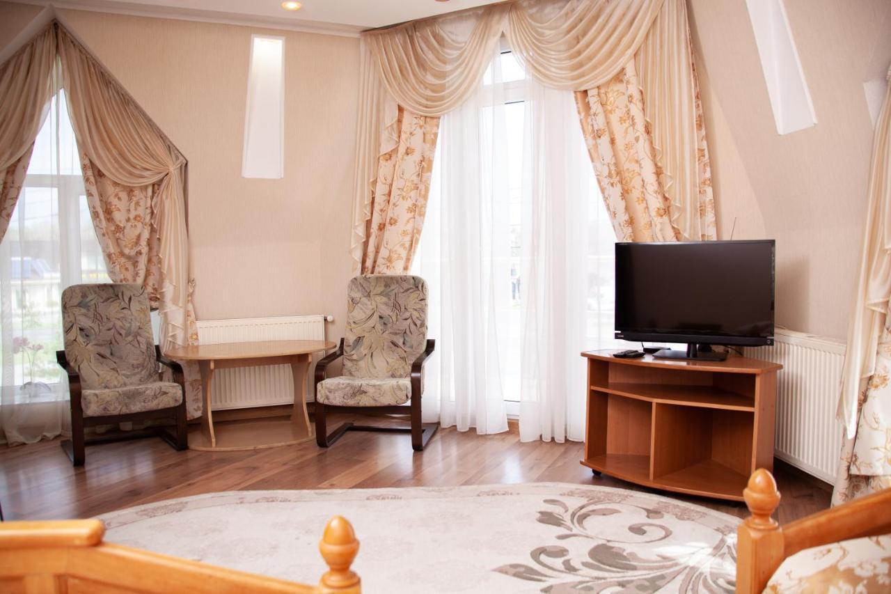 Piligrim 1 Hotel Николайев Екстериор снимка