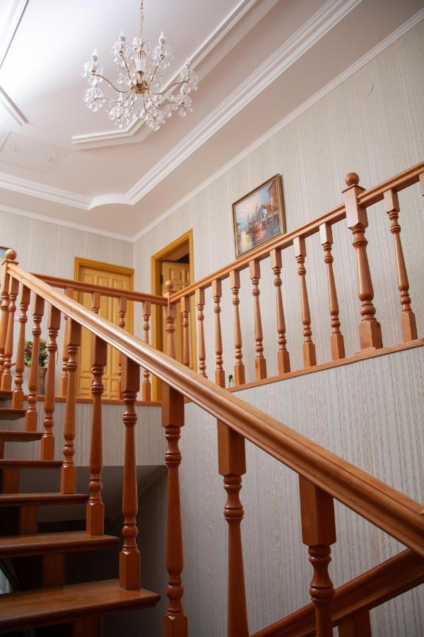 Piligrim 1 Hotel Николайев Екстериор снимка