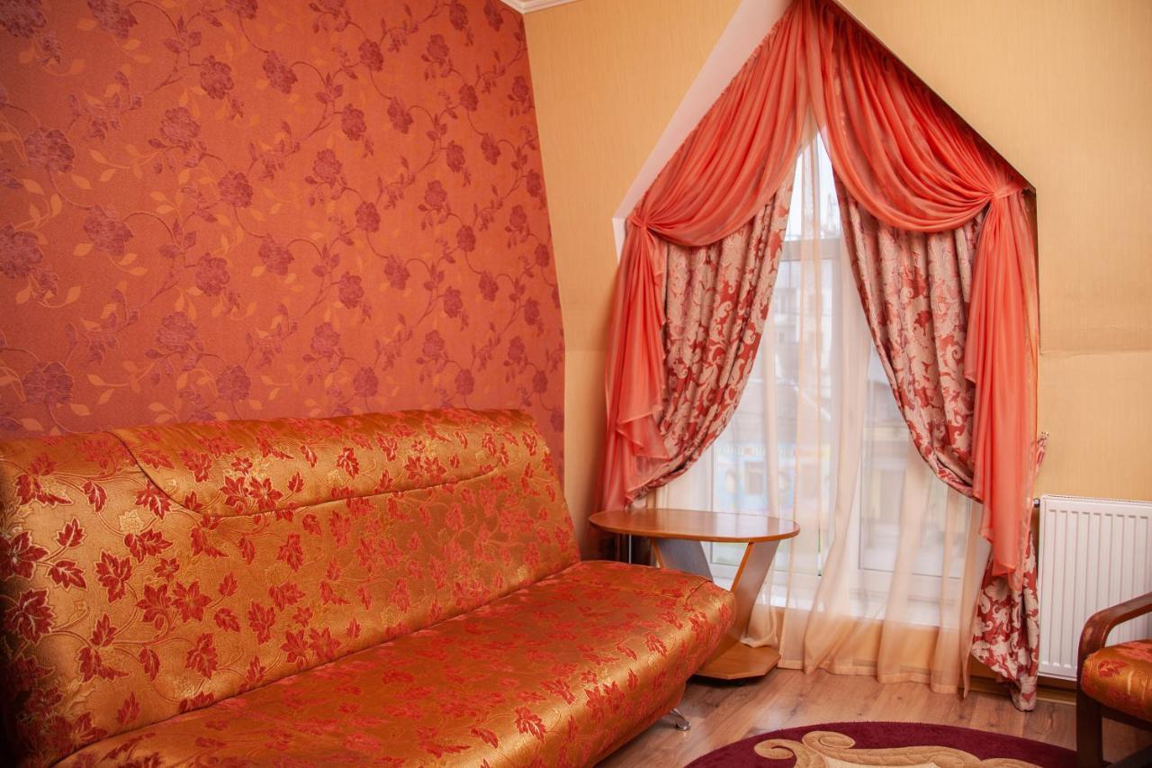 Piligrim 1 Hotel Николайев Екстериор снимка