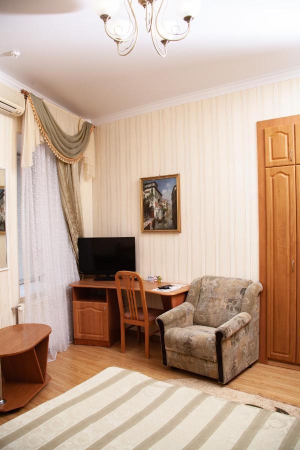 Piligrim 1 Hotel Николайев Екстериор снимка