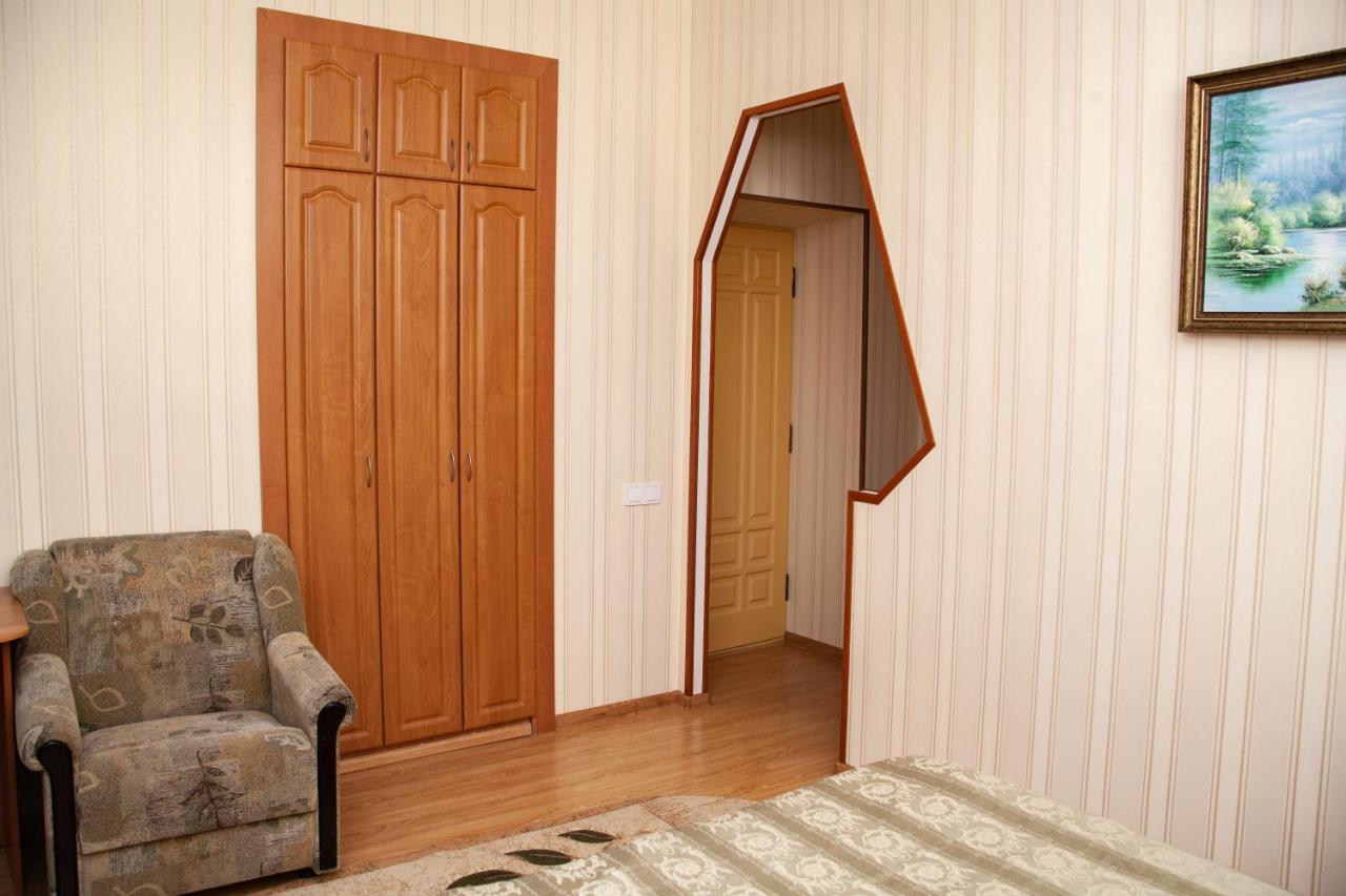 Piligrim 1 Hotel Николайев Екстериор снимка